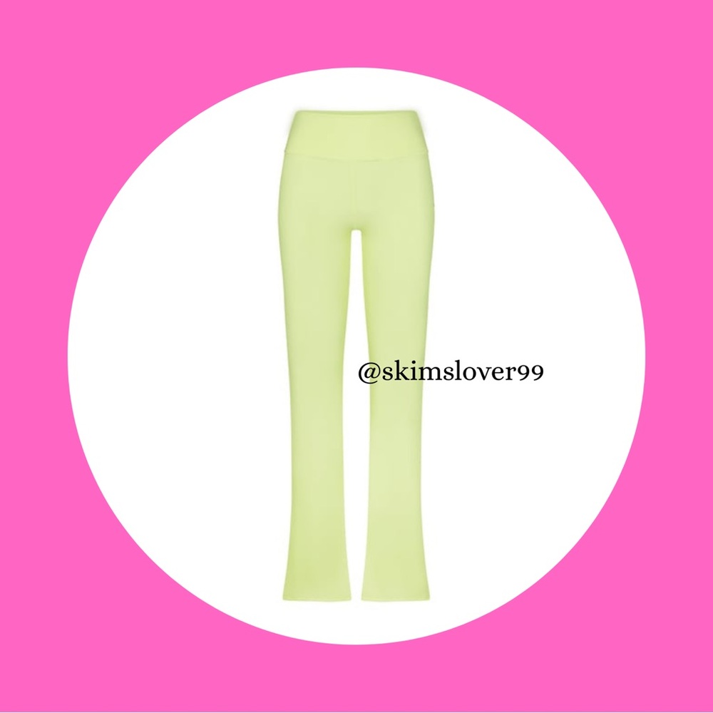 SKIMS - Soft Lounge Foldover Pant - Picture 1 of 4